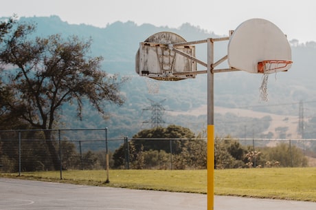 nba球员女朋友肛裂(曝nba球员出轨致女友肛裂，其它女友纷纷打算离开球员)